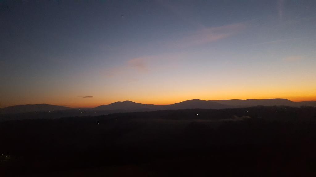 Fantastic View Vineyard Beskid Mountains Gruszow  Buitenkant foto